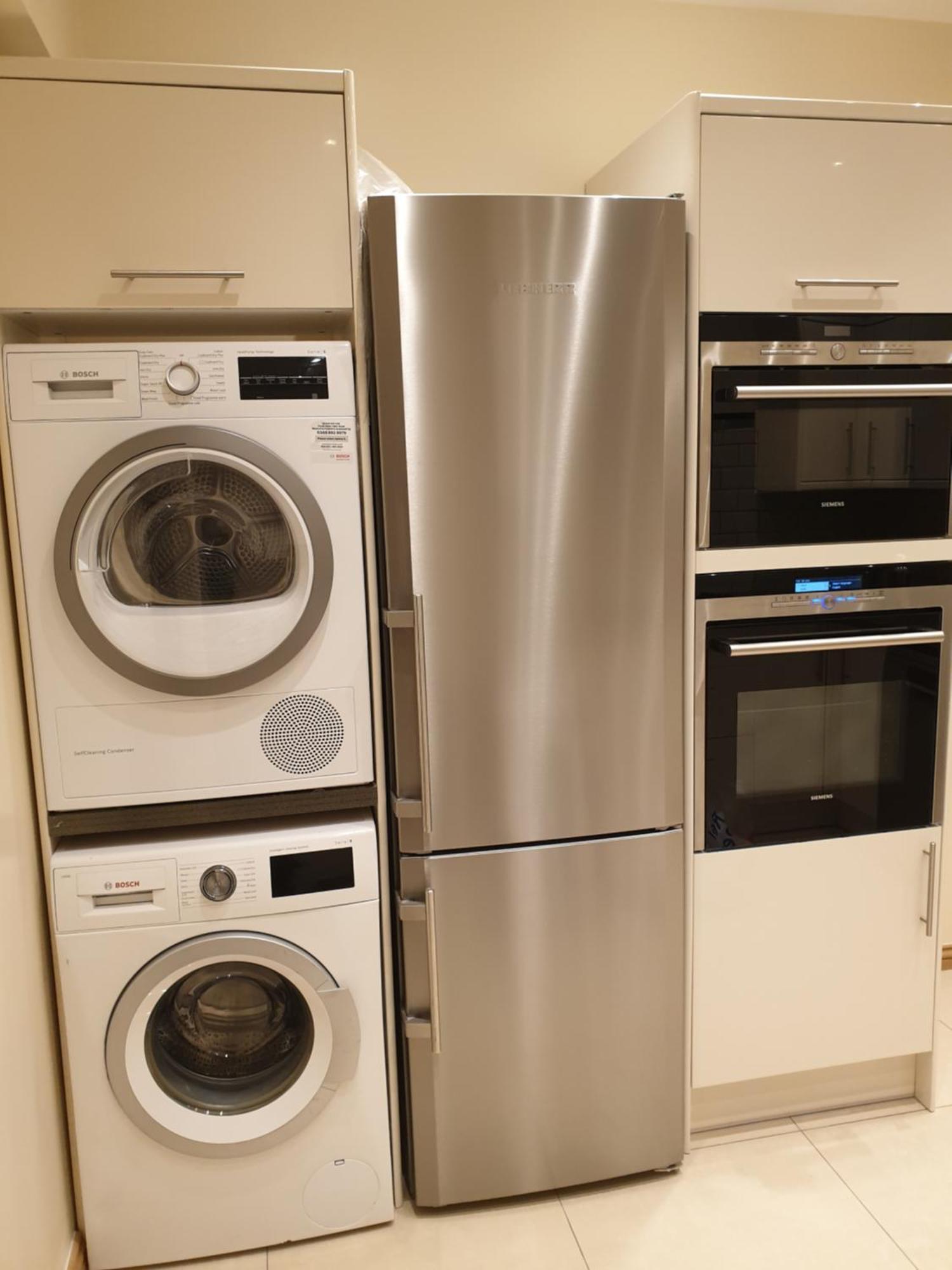 London Luxury: Spacious 3-Bed Apartment Near Tube with Parking Ilford Exterior photo
