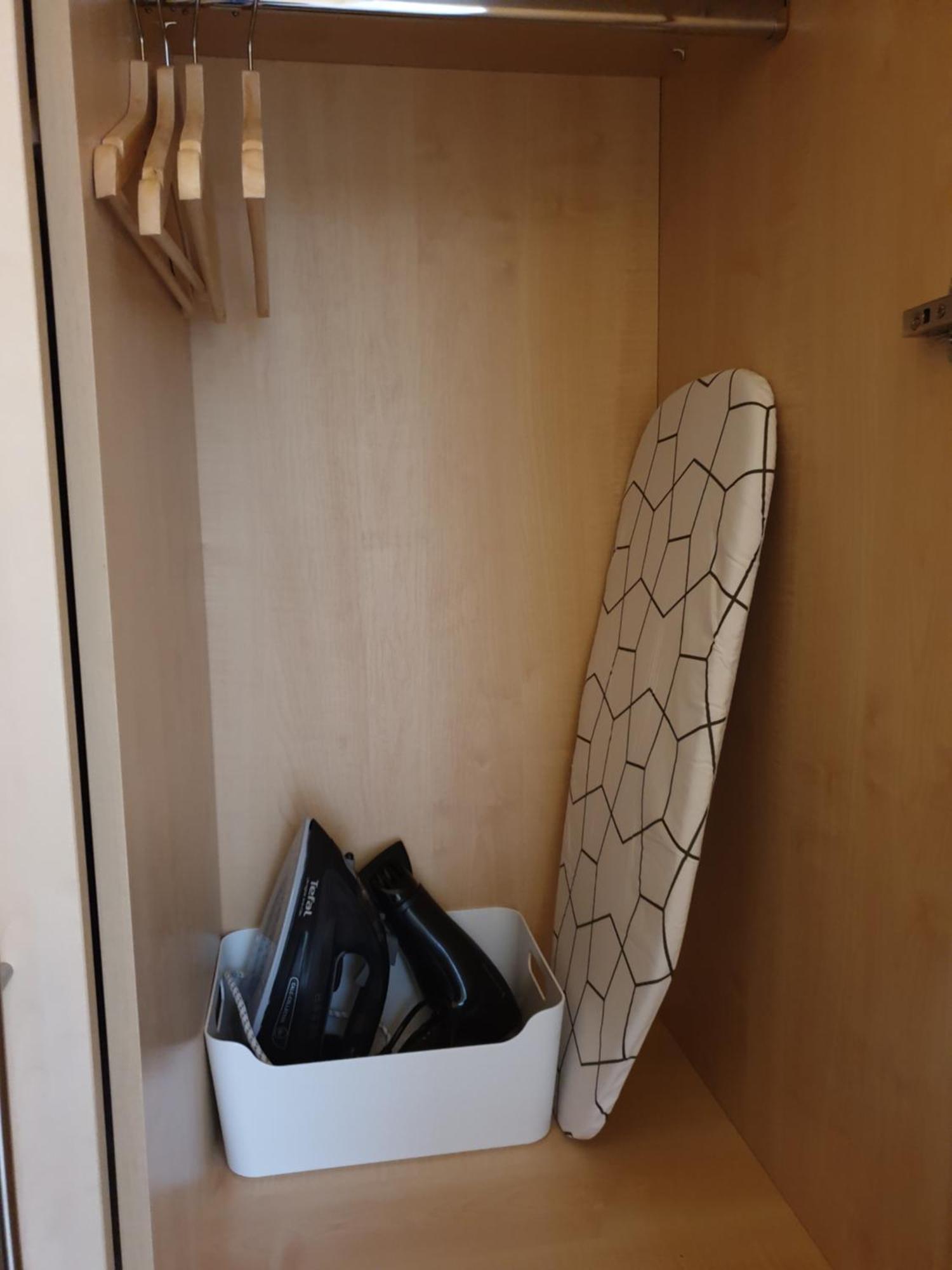 London Luxury: Spacious 3-Bed Apartment Near Tube with Parking Ilford Exterior photo